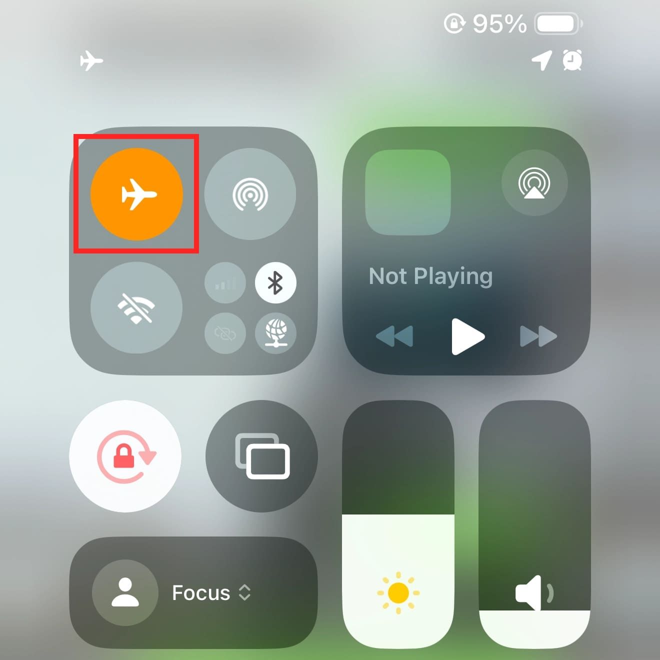 Use Airplane Mode to pause Snap location